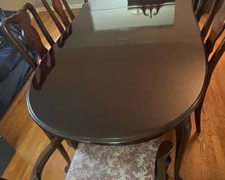 Ethan Allen Georgian Court Queen Anne Cherry Dining Table and Chairs Set