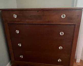 Lexington "Betsy Cameron" Dresser