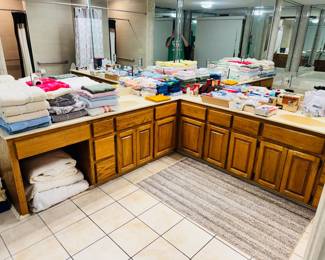 Linens, Toiletries