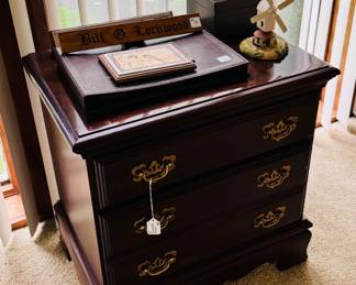 Small Chest, Decor
