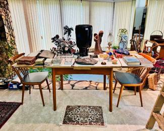 midcentury dinette table with 2 fantastic chairs