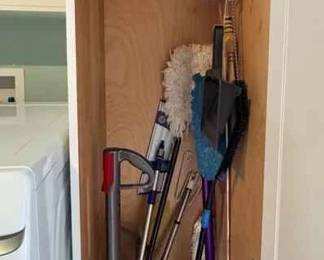 HA204Dyson Vacuums And More