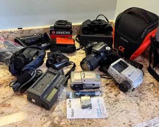 HA242VSony, Nikon, Minolta Cameras And Binoculars