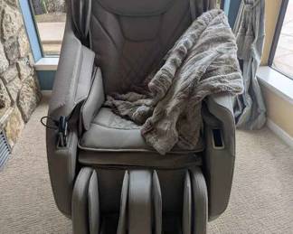 HA101VOsaki Massage Chair With Blanket