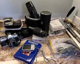 HA243VSony  Vivitar Camera Lenses, Minolta Film Camera And Olympus Camera