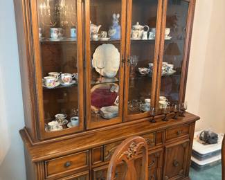 Dining room cabinet 