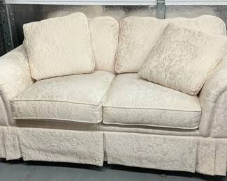 Hickory Fry Kittles Sofa