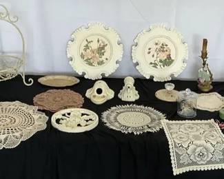 Distressed Cream Floral Decor