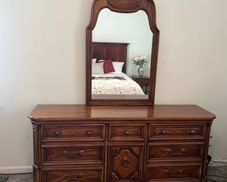M30 - $85. Thomasville Dresser with Mirror. Measures 70" wide x 20" deep x 32" tall to the top of dresser. 80" to the top of the mirror. Mirror is 29.75" x 48.5" and comes off to move)