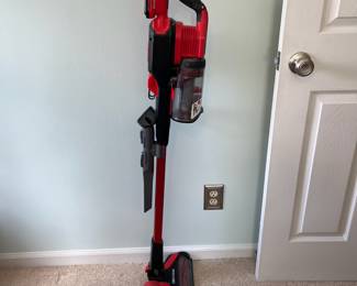 M44 - $75. Craftsman 20V Stick Vacuum with battery & charger. Model CMCVS001.