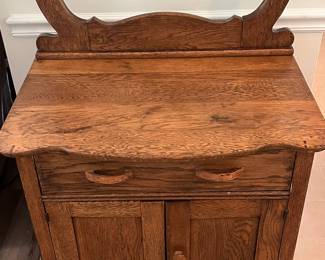 M42 - $125. Antique Wash Stand with Towel Bar. Measures 28" x 17.5" x 54.5" tall.