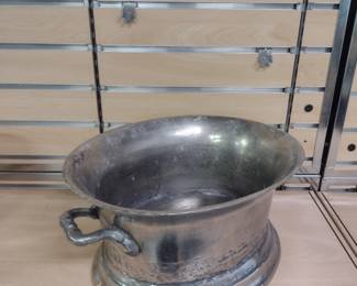 Metal Champagne/wine ice bucket