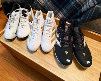 Tennis Shoes 