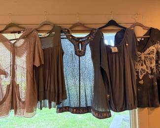 Women's Clothing 
