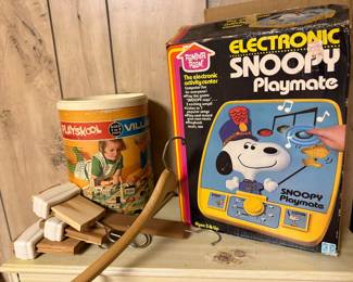 Electronic Snoopy Playmate 