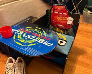 Delta Kids Chair Desk w/Pixar Cars 