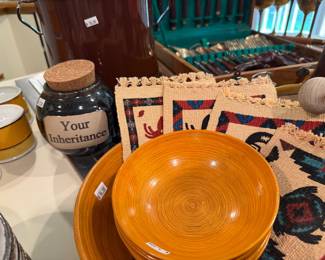 Kitchenware 