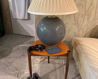 Wooden Side Table, Vtg Table Lamp