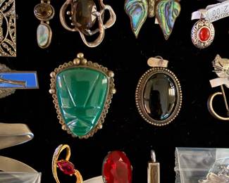 Pendants 