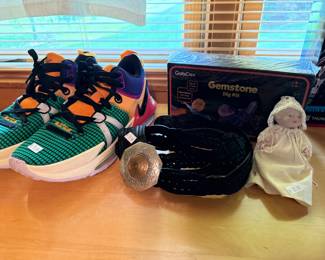 Tennis Shoes 