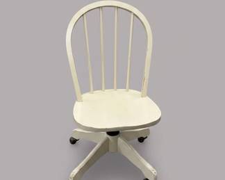 Vintage Windsor Arrowback Spindle Back Swivel Chair
