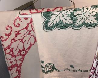 Embroidered Tablecloths Vtg