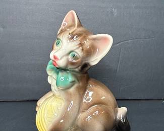 Vtg Ceramic Cat Figurine