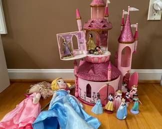 Disney Princess Ultimate Celebration Castle with Dolls