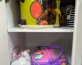 LeapFrog Shapes & Sharing Picnic Basket & "B" Toy