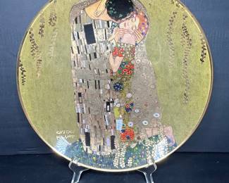 Goebel Artis Orbis "The Kiss" Decorative Plate