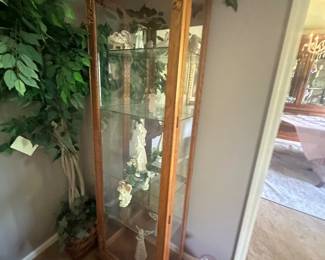 Small lighted curio $ 100.00    23x12x75.