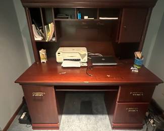 Free you haul computer desk 