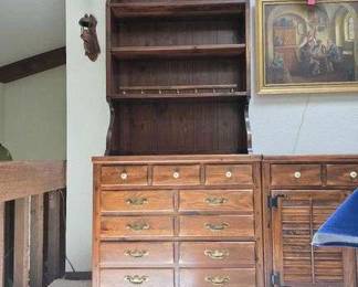 Ethan Allen Antiqued Pine 2 Piece Hutch