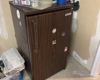 Mini fridge