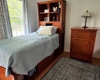 Pottery barn bedroom set