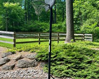 basket ball pole