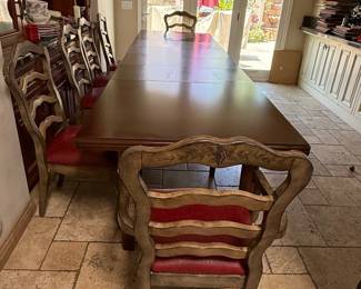 Thomasville Extendable Dining Table and Six Chairs Set