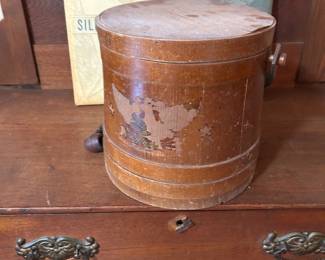 Sugar bucket. 