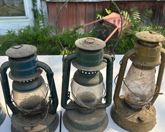 More lanterns. 