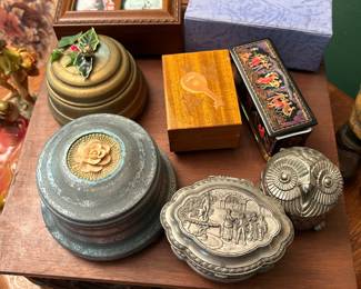 Music boxes. 