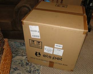 Elspet Litter box brand new originally $400