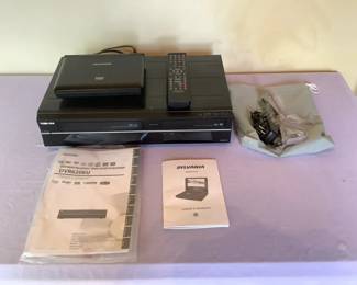 Portable DVD Sylvania Plus Toshiba VHSDVD Players