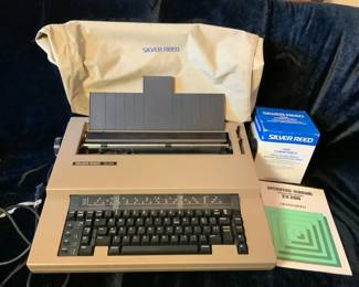 Silver Reed EX200 Electric Typewriter