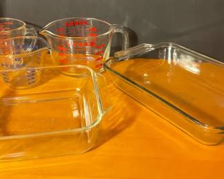 Glass Pyrex  Anchor Hocking Baking Pans  Pyrex Measuring Cups