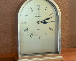 Vtg Brass Howard Miller Mantle Clock