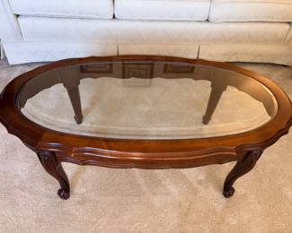 Vtg French Provincial Style Oval Coffee Table W/Glass Top