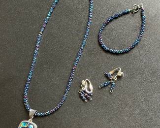 Vtg. Blue Beaded Clip On Earrings, Bracelet, & Necklace w/Pendant