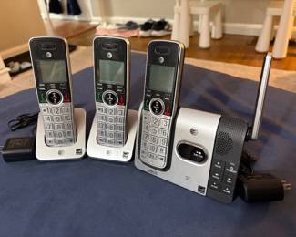AT&T CL82314 DECT 6.0 Expandable Cordless Phone System 