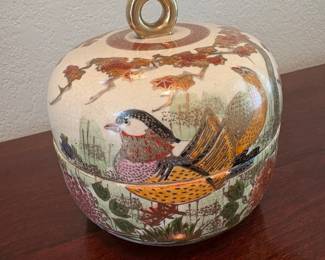 Vtg Japanese Satsuma-Style Porcelain Covered Bowl