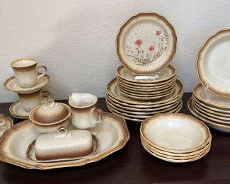 Mikasa Whole Wheat Jardiniere E 8016 & 8000 Set of 38